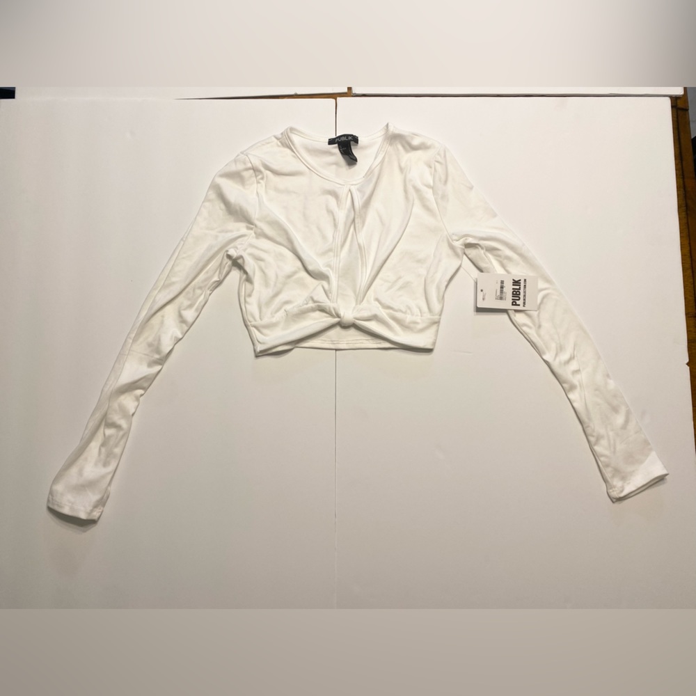 PUBLIX WHITE LONG SLEEVE CROP TOP